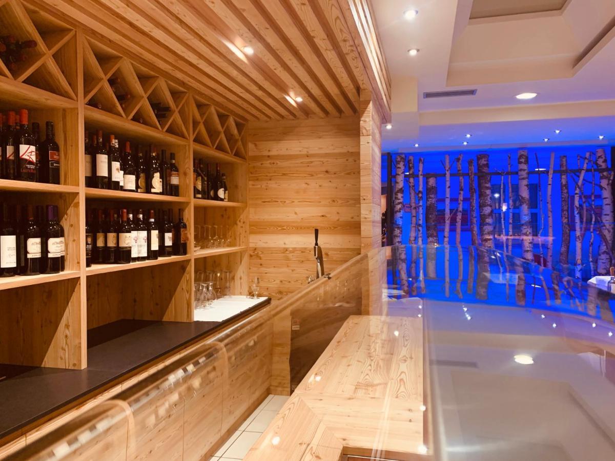 Alpholiday Dolomiti Wellness & Family Hotel Дімаро Екстер'єр фото