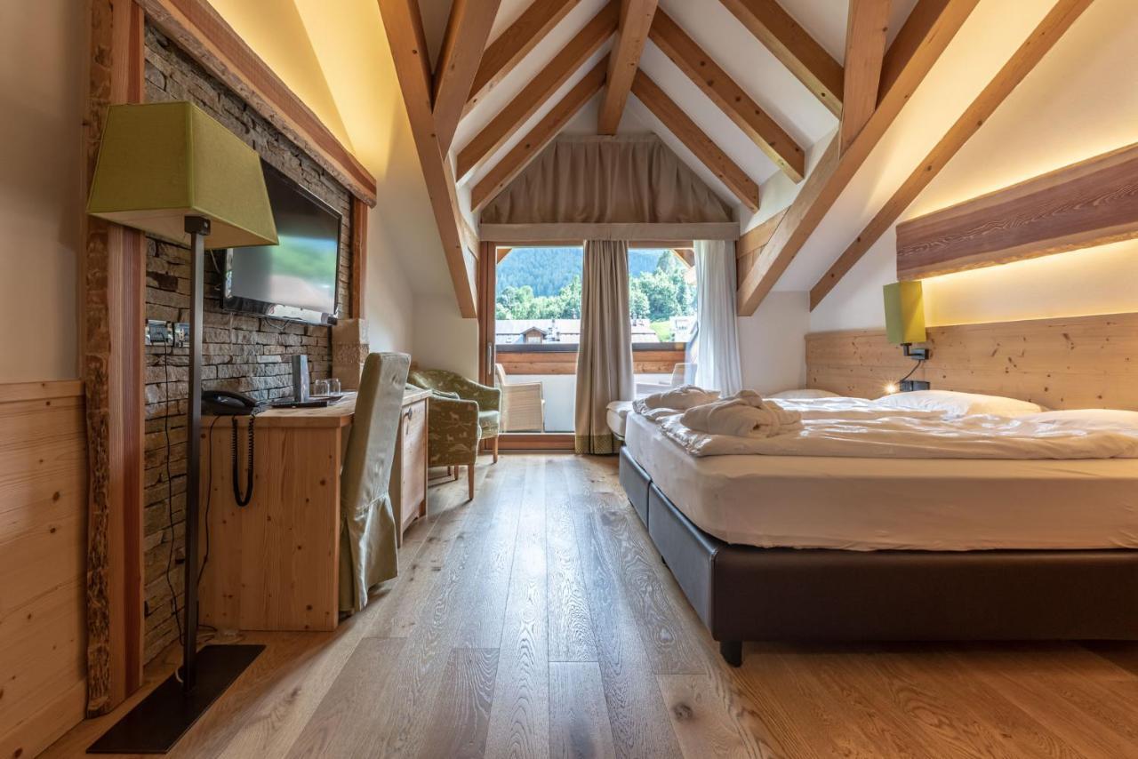 Alpholiday Dolomiti Wellness & Family Hotel Дімаро Екстер'єр фото