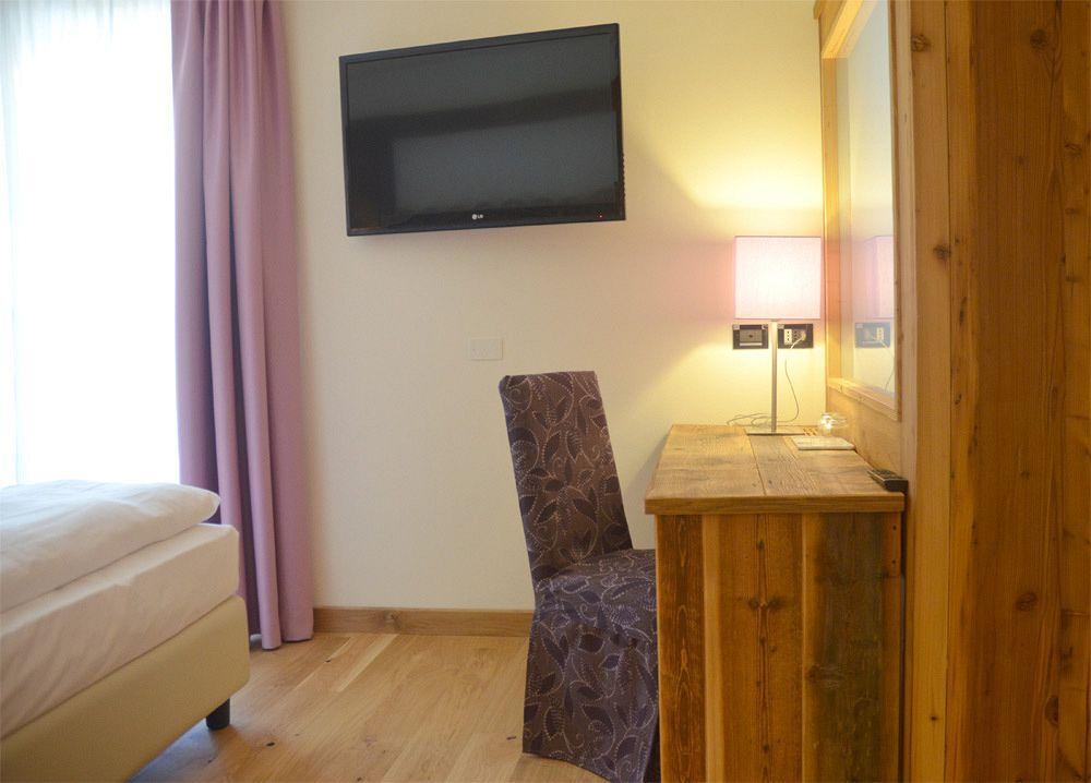 Alpholiday Dolomiti Wellness & Family Hotel Дімаро Екстер'єр фото