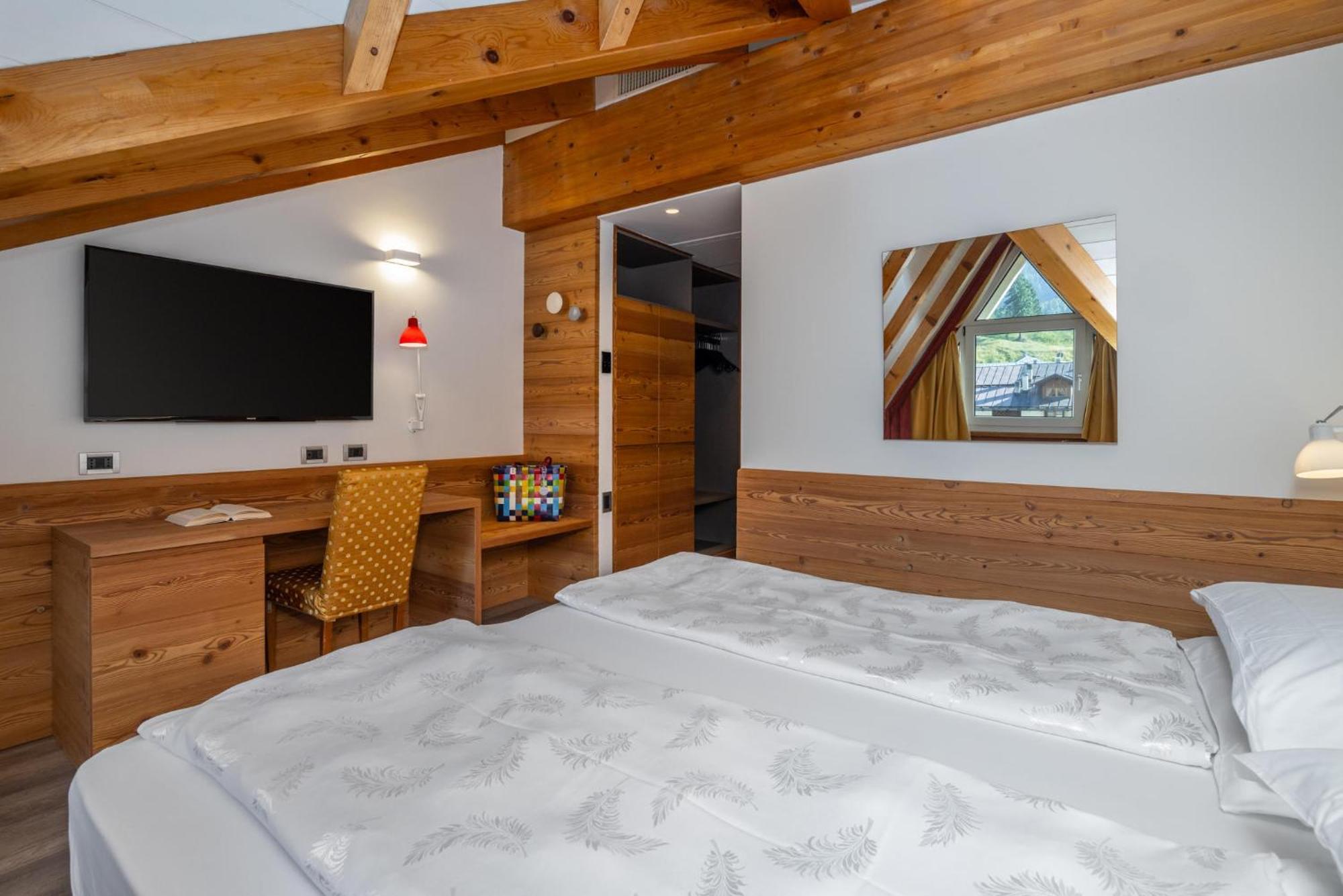 Alpholiday Dolomiti Wellness & Family Hotel Дімаро Номер фото