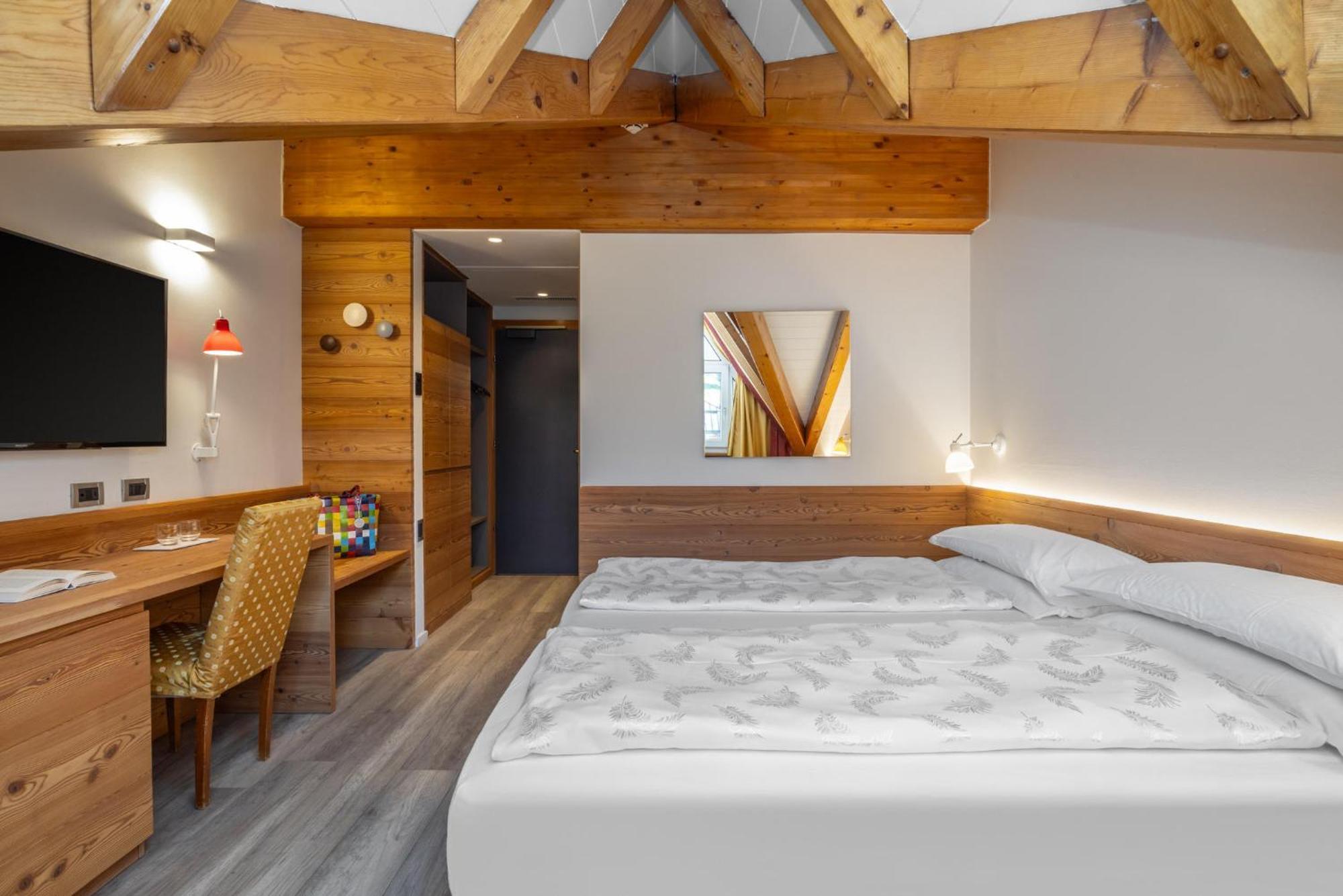 Alpholiday Dolomiti Wellness & Family Hotel Дімаро Номер фото