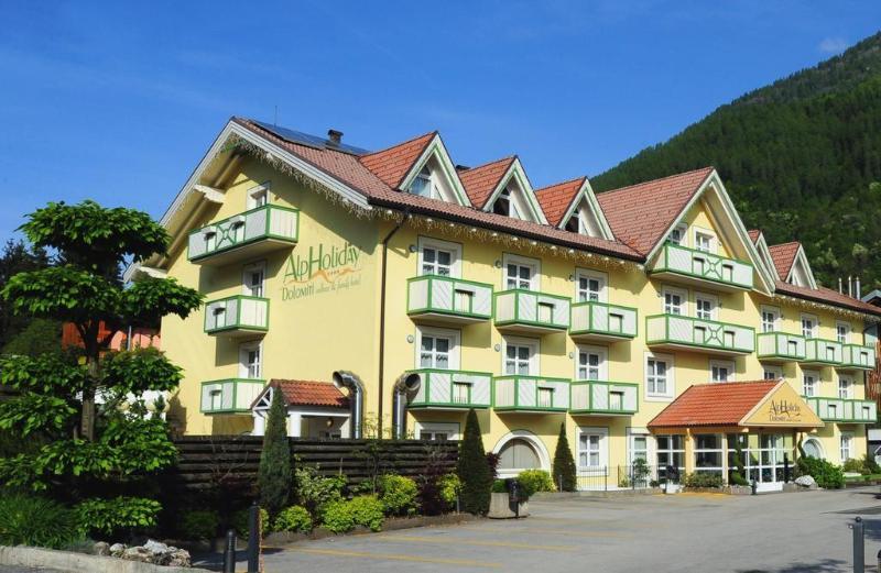 Alpholiday Dolomiti Wellness & Family Hotel Дімаро Екстер'єр фото